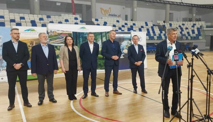 Wkrótce w Mielcu I Podkarpacki Hackathon Lotniczy AviaTech Challenge