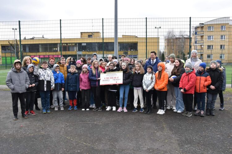 Przy stalowowolskiej szkole powstanie hala sportowa