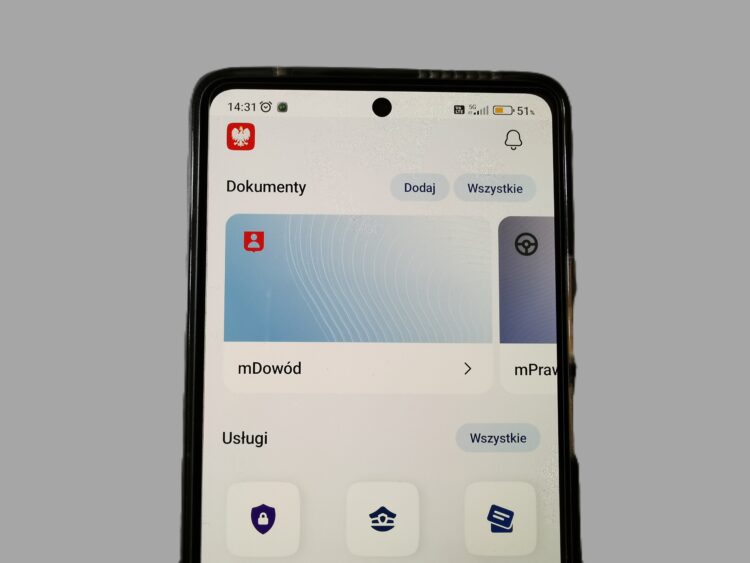 Na początku wakacji będą nowe funkcjonalności mObywatela