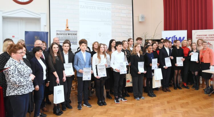 Poznaliśmy zwycięzców 9. wojewódzkiego turnieju poezji i prozy „Zawsze Wierni”