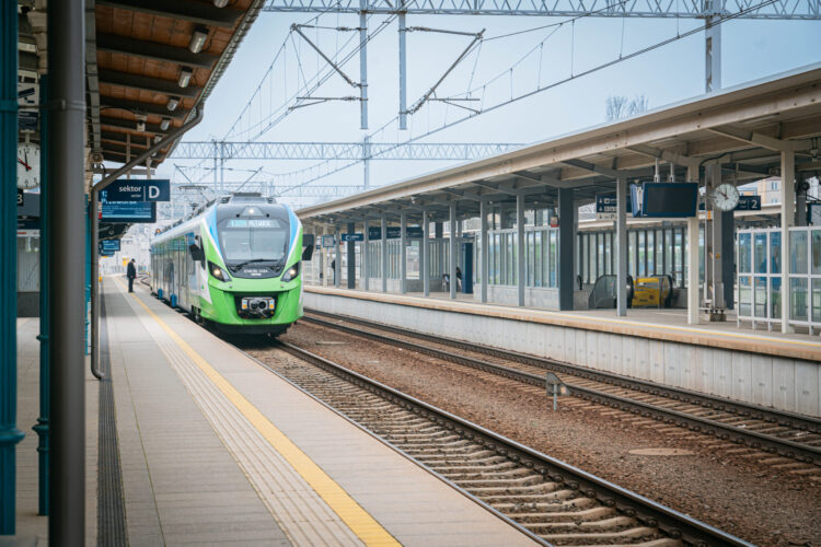 Zmiana czasu, ważna informacja dla pasażerów PKP Intercity