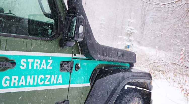 Polak i Litwin z ukraińskimi fałszywymi prawami jazdy