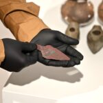 Sztylet sprzed 4 tysięcy lat w zbiorach Muzeum w Jarosławiu Kamienica Orsettich 5 - Polskie Radio Rzeszów Sztylet sprzed 4 tysięcy lat w zbiorach Muzeum w Jarosławiu Kamienica Orsettich - Polskie Radio Rzeszów