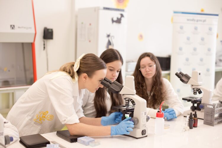 Warsztaty „Świat w kropli wody”