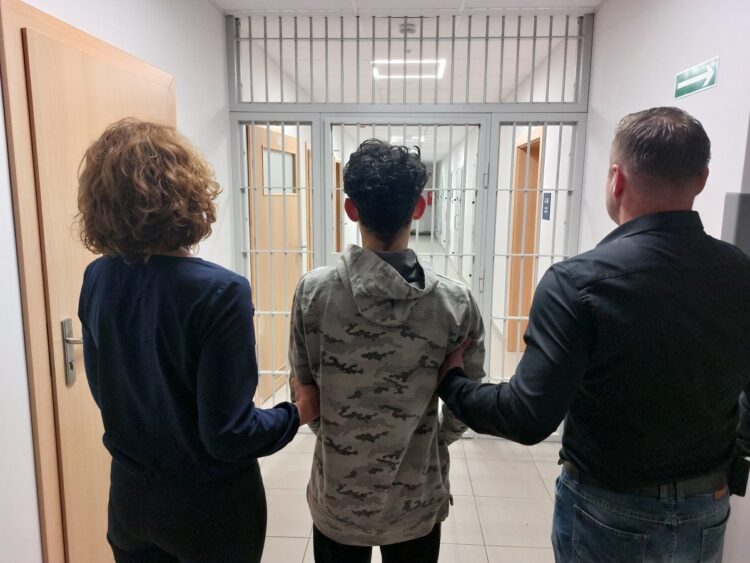 Jasielscy policjanci złapali złodziei perfum