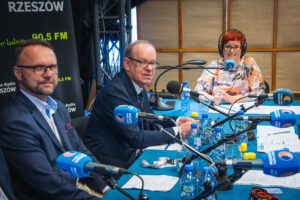 Będą walczyć o mandaty w sejmiku. Debata przedstawicieli komitetów wyborczych - Polskie Radio Rzeszów