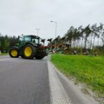 Rolnicy nadal protestują. Blokada w Mielcu - Polskie Radio Rzeszów