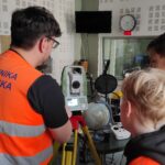 Pomiary geodezyjne w studiu Radia Rzeszów - Polskie Radio Rzeszów