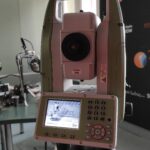 Pomiary geodezyjne w studiu Radia Rzeszów - Polskie Radio Rzeszów