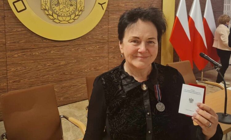 Anna Leśniewska otrzymała medal „Pro Patria”, uroczystość w Warszawie