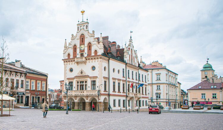 Zaskoczenie w Rzeszowie! W drugiej turze zmierzą się Konrad Fijołek i Waldemar Szumny