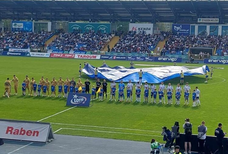 Piłka nożna. W Mielcu Stal bezbramkowo zremisowała z Widzewem Łódź