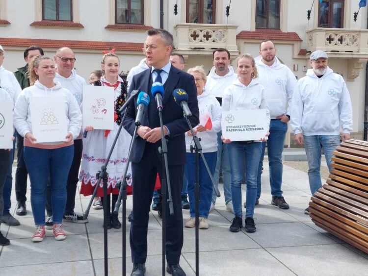 Kandydat na prezydenta Rzeszowa Jacek Strojny przekonuje, że jest przygotowany do walki w drugiej turze