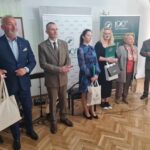 Ogłoszono zwycięzców konkursu literackiego „Strofy o lesie” - Polskie Radio Rzeszów