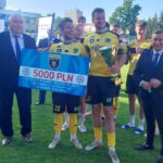 Piłka nożna. Siarka Tarnobrzeg wygrywa finał w stalowowolskim podokręgu 2 - Polskie Radio Rzeszów Piłka nożna. Siarka Tarnobrzeg wygrywa finał w stalowowolskim podokręgu - Polskie Radio Rzeszów