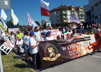 Manifestowali przywiązanie do&nbsp;tradycyjnych wartości