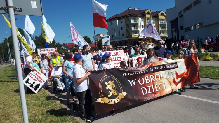 Manifestowali przywiązanie do tradycyjnych wartości