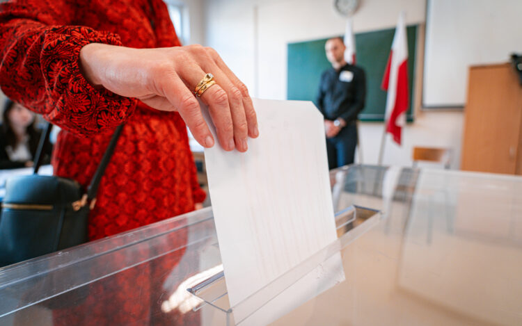 Głosowanie korespondencyjne i bezpłatny dowóz. Terminy