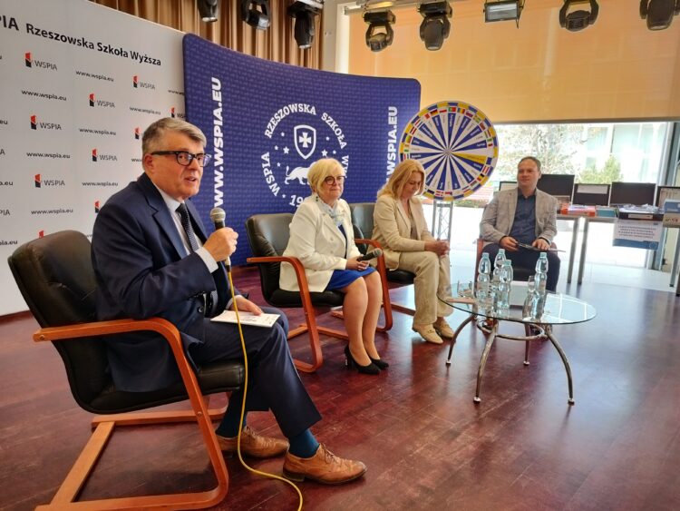 „Młodzi w Unii Europejskiej” – debata w siedzibie rzeszowskiej WSPiA