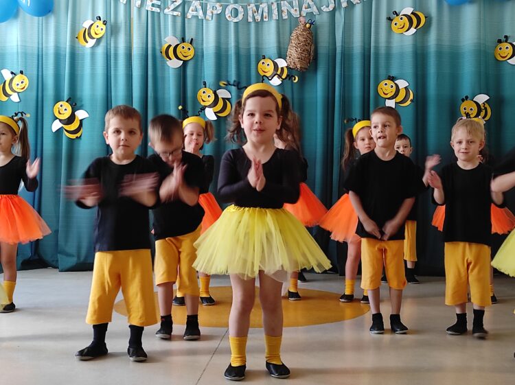 Dzień niezapominajki w przedszkolu nr 17 w Rzeszowie (zdjęcia)