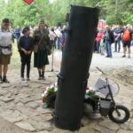 Pomnik przypominający o zrzutach w Żołyni 19 - Polskie Radio Rzeszów Pomnik przypominający o zrzutach w Żołyni - Polskie Radio Rzeszów