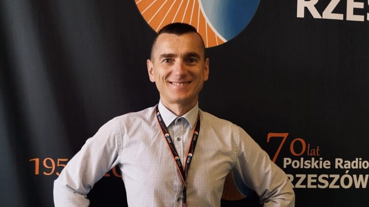 Jak powstaje zorza polarna?