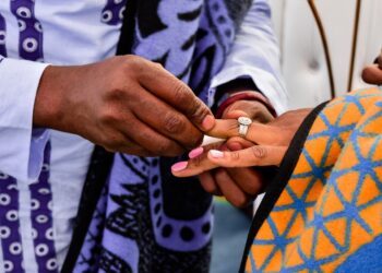 Rada UE: Przymusowe małżeństwa i&nbsp;nielegalna surogacja uznane za&nbsp;handel ludźmi