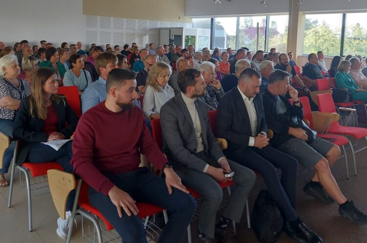 Budowa parku inwestycyjnego. Konsultacje w sprawie wycinki lasu