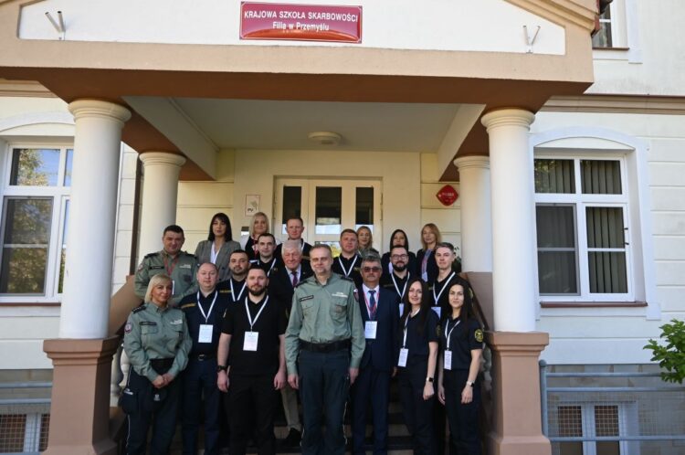 Ukraińscy celnicy szkolili się w Przemyślu 1 - Polskie Radio Rzeszów Ukraińscy celnicy szkolili się w Przemyślu