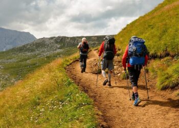 Słonecznie w&nbsp;Bieszczadach. Wielu turystów na&nbsp;szlakach
