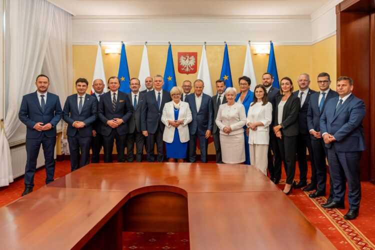 Wojewoda Teresa Kubas-Hul uczestniczyła w spotkaniu z premierem Donaldem Tuskiem w Białymstoku