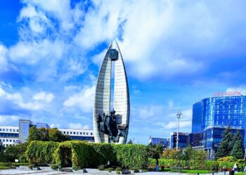 Pomnik Czynu Rewolucyjnego zmienia właściciela – jest odpowiedź miasta