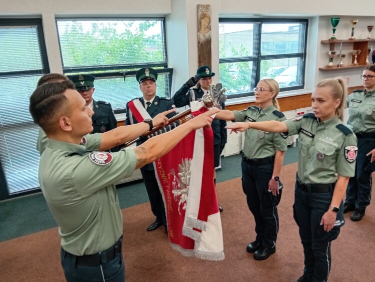 Nowi funkcjonariusze Służby Celno-Skarbowej