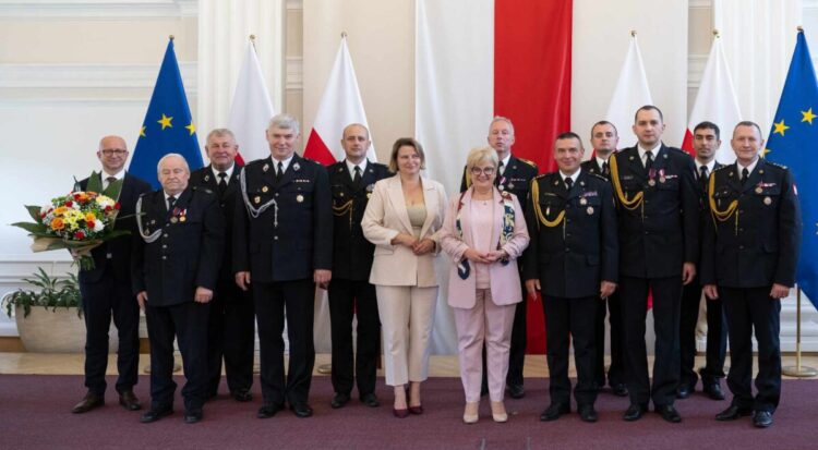 Odznaczenia państwowe dla strażaków z regionu