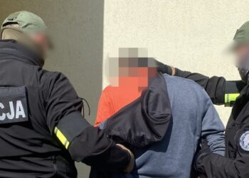 Nie&nbsp;chciał iść do&nbsp;więzienia, schował się pod&nbsp;schodami