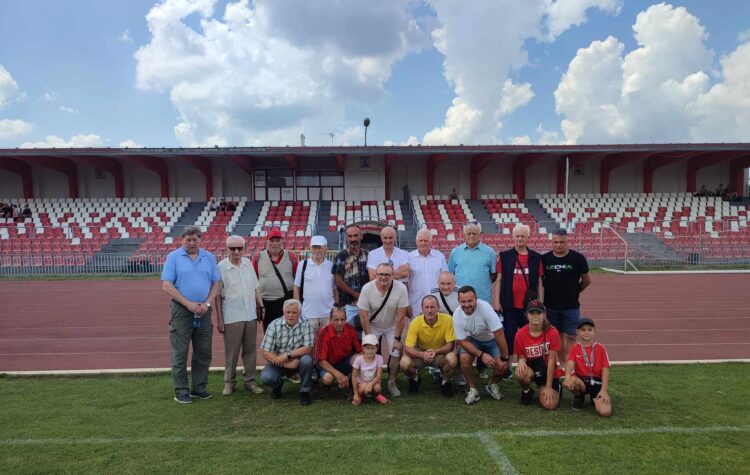 Piłka nożna. Legendy Resovii żegnają swój stadion 