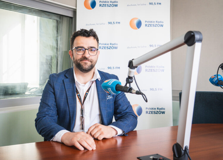 GOŚĆ DNIA: Krzysztof Jarosz Starosta Rzeszowski 1 - Polskie Radio Rzeszów GOŚĆ DNIA: Krzysztof Jarosz Starosta Rzeszowski