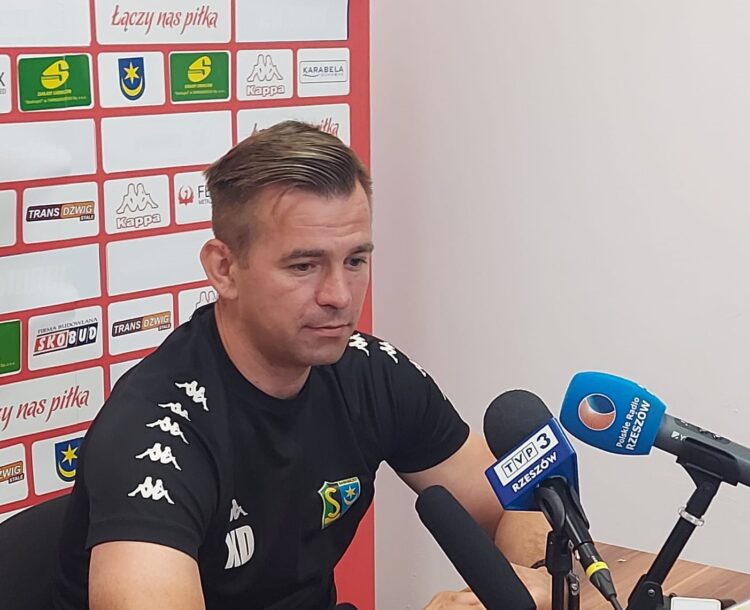 Piłka nożna. Karpaty Krosno i Siarka powalczą o wygraną w finale rozrywek o Puchar Polski