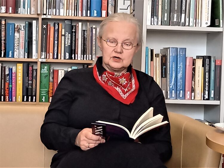 Katarzyna Turaj-Kalińska o swojej książce "Wielki Brat Zachód" 1 - Polskie Radio Rzeszów Katarzyna Turaj-Kalińska o swojej książce „Wielki Brat Zachód”