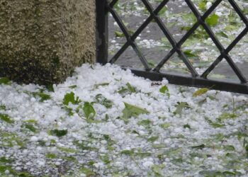 Ostrzeżenie dla regionu. Nie&nbsp;tylko&nbsp;upał, także burze i&nbsp;grad