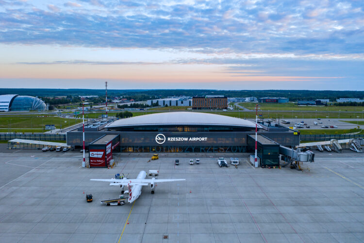 Nowe logo lotniska w Jasionce