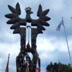 Pomnik w Domostawie, upamiętnienie ludobójstwa na Wołyniu (zdjęcia) - Polskie Radio Rzeszów