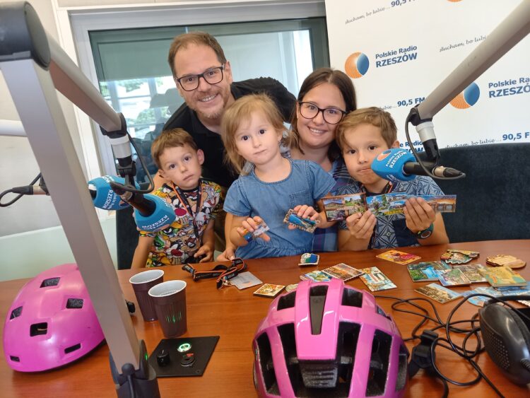 Rodzina państwa Kapustków w audycji „Dwie godzinki dla rodzinki”