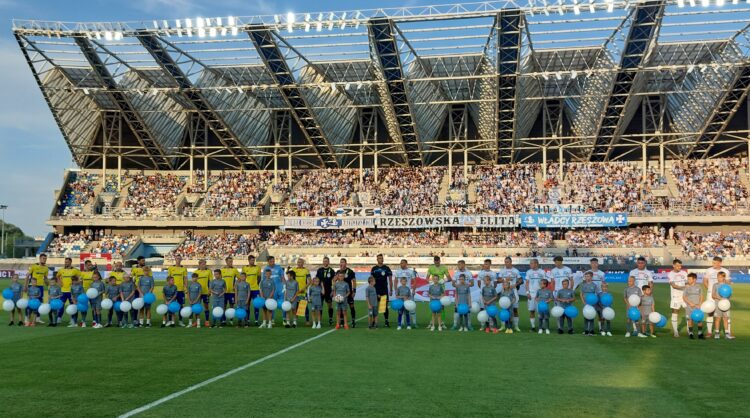 Piłka nożna. Stal Rzeszów wygrywa na inaugurację