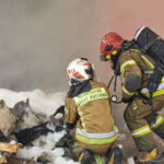 Drugi dzień walki z pożarem Merkury Market w Krośnie (zdjęcia) 23 - Polskie Radio Rzeszów Drugi dzień walki z pożarem Merkury Market w Krośnie (zdjęcia) - Polskie Radio Rzeszów