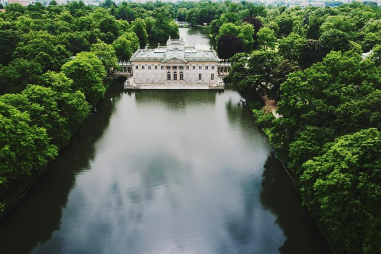 Ogrody Łazienek Królewskich i park wilanowski zamknięte do odwołania
