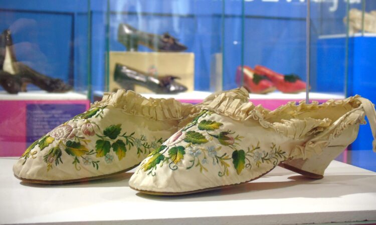 „Na obcasie i bez” – wystawa w Rzeszowie (zdjęcia)