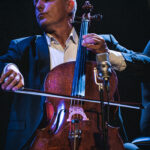 Prof. Tomasz Strahl, oraz wykładowcy i uczniowie zagrali w Polskim Radiu Rzeszów (video) - Polskie Radio Rzeszów