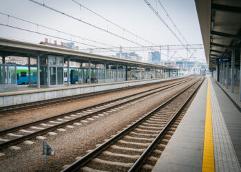 Mężczyzna wtargnął na&nbsp;tory w&nbsp;Rzeszowie. Nie&nbsp;żyje