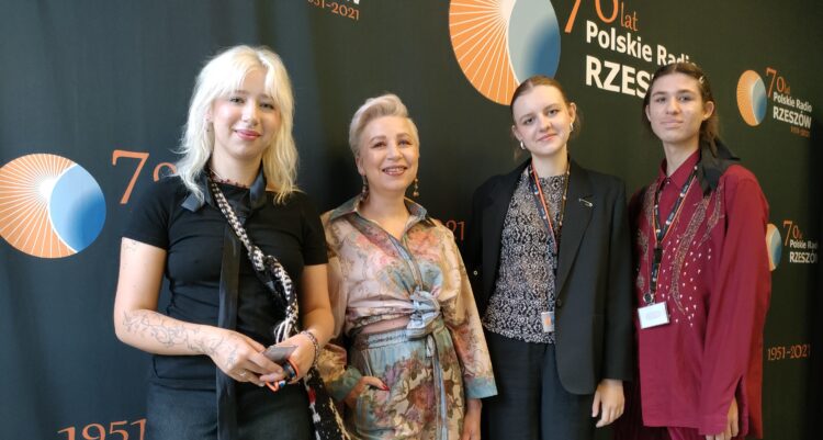 Spektakl "Alteracje" rzeszowskiej grupy artystycznej Bizarium Kolektyw 1 - Polskie Radio Rzeszów Spektakl „Alteracje” rzeszowskiej grupy artystycznej Bizarium Kolektyw